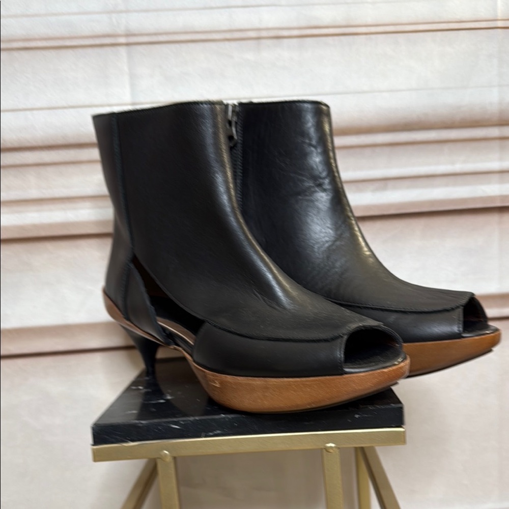 Marni Black Leather Peep-Toe Ankle Heeled Boots with Brown Platform